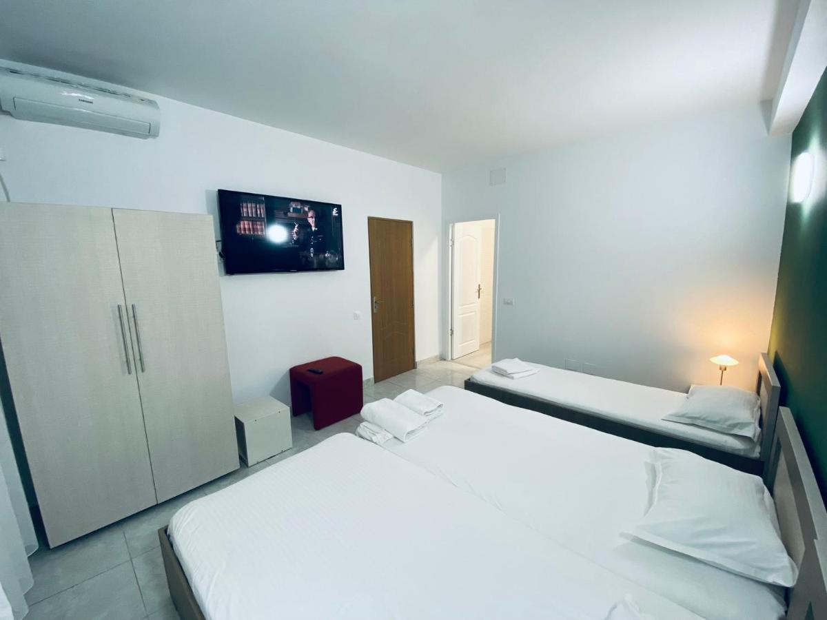 Royal Accommodation Bukarest Exterior foto